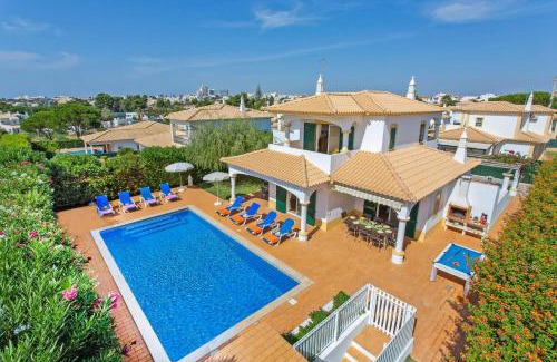 Branqueira Villa | Villa White Sands - Private Oasis, Heated Pool, Beaches & Strip Nearby