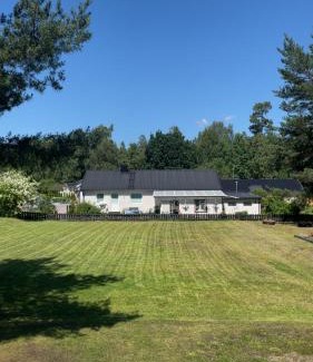 Gullringen Villa | Villa with 4 bed rooms with internet in Vimmerby