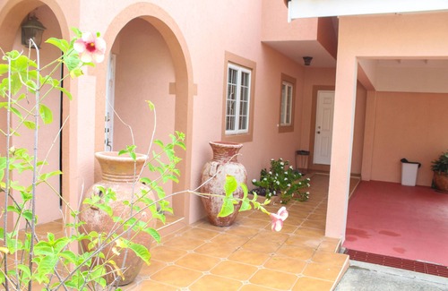 Beverly Hills House | Villa with 4 bedrooms and 4 bathroom, Balcony and community pool
