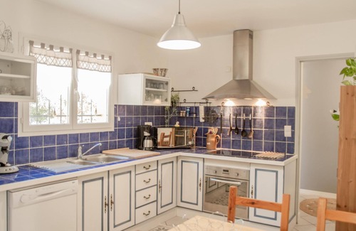 Bagnols-en-Foret House | Villa with air conditioning and private pool