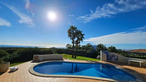 Estombar Villa | Villa with beautiful see views & spacious garden
