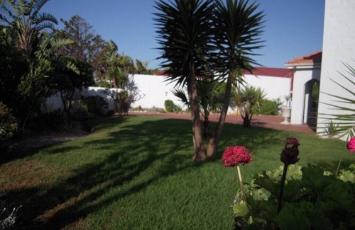 Grassy Park Villa | Villa with beautiful lake view with private pool near nature reserve