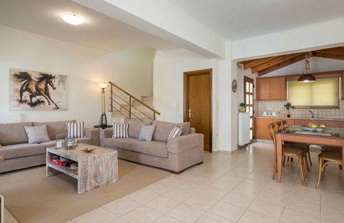 Georgioupolis Villa | Villa with breathtaking View to the Lake