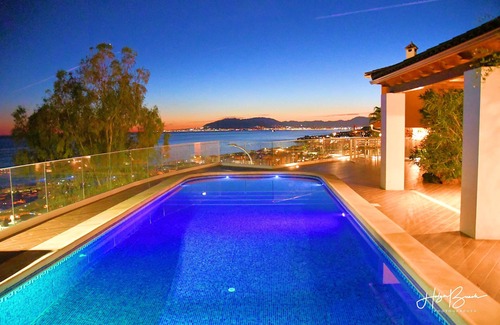 Torre de Benagalbon Villa | Villa with panoramic sea view and heated pool, walking distance to the beach