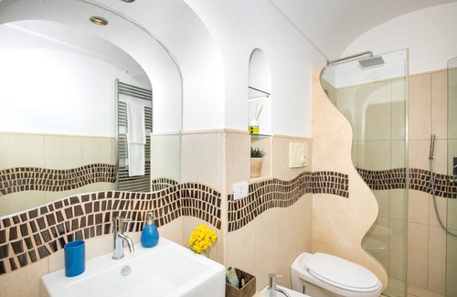Nocelle Villa | Villa with heated Jacuzzi and garden
