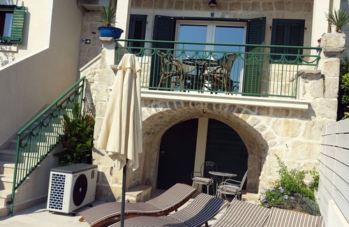 Podgora Villa | Villa with heated pool, sea view - a few minutes from the beach