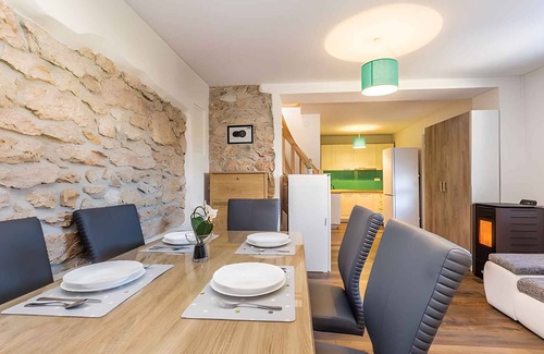 Sveti Vid Dobrinjski Villa | Villa with pool
