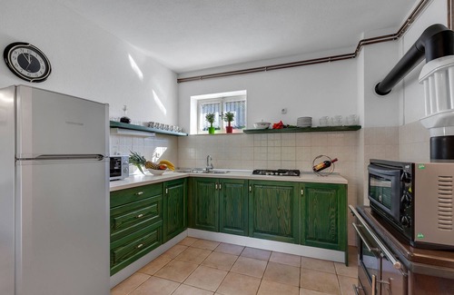 Tucepi House | Villa with infinity pool, teracce and sea view, bbq, internet, two bedrooms