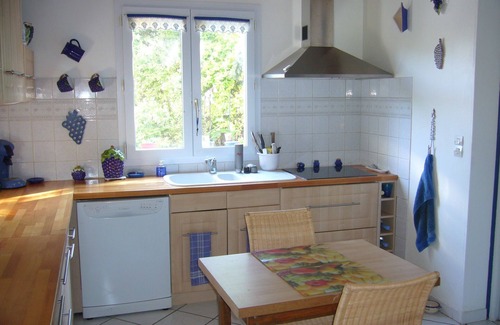 Alata House | Villa with pool and garden