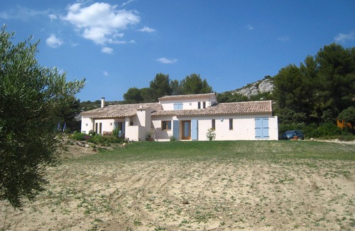 Pelissanne Villa | Villa with pool in Pélissanne, 25 km AIX en PROVENCE, 45 km ARLES