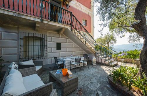 Zoagli Villa | Villa with Pool - Unique Sea View - Free Parking