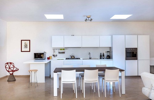 Scicli Villa | Villa with pool, wellness area and private tennis court
