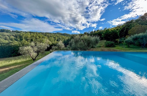 San Macario In Monte Villa | Villa with private pool in central Tuscany