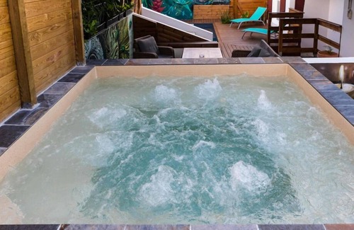 Schoelcher Villa | Villa with private swimming pool
