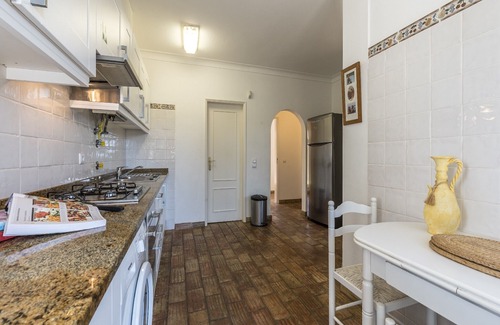 Albardeira Villa | Villa With Private Pool Within Very Short Walking Distance Of The Beach & Marina
