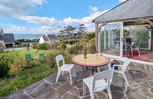 Plomodiern House | Villa with sea view and beach on foot