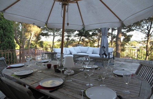 Eyguieres Villa | Villa with swimming pool for 10 people in the ALPILLES in a pine forest of 5000 m2