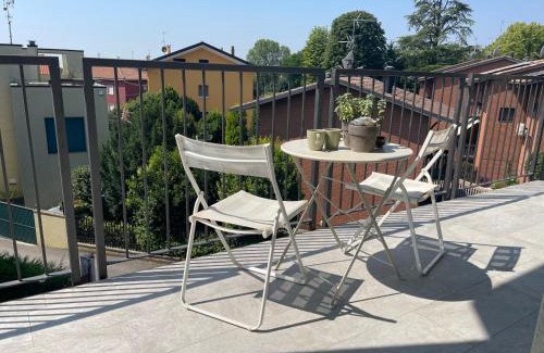 Bergamo Apartment | Villa Zina - Apt Giallo - 10 min from city centre and airport