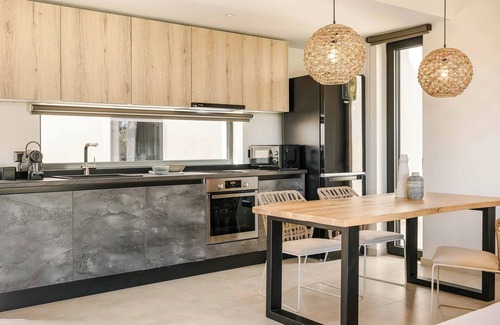 Antipata Villa | Villa Zola - One Bedroom Villa, Sleeps 2