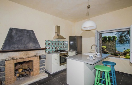 Portovenere Villa | VILLACASTELLOPORTOVENERE WITH LARGE GARDEN AND MEMORABLE SEA VIEW