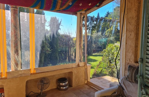 Fayence House | Village apartment, ground floor, garden + view