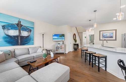 Ocean View House | Village Green Dr 13 Townhouse