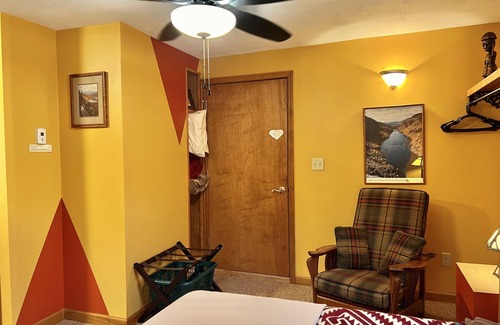 Saranac Lake House | Village Hideaway, 1 bdrm efficiency, private entrance. On the Rail Trail.