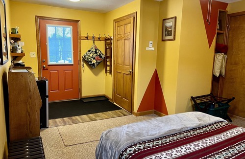 Saranac Lake House | Village Hideaway, 1 bdrm efficiency, private entrance. On the Rail Trail.
