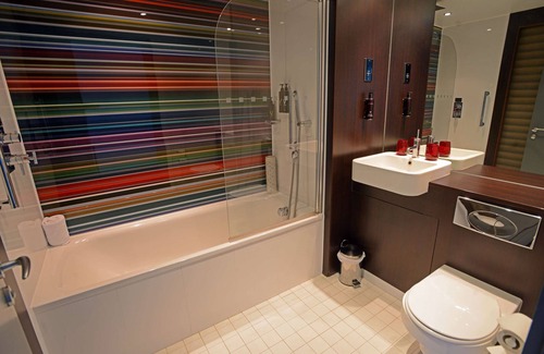 Elstree Hotel | Village Hotel London Watford