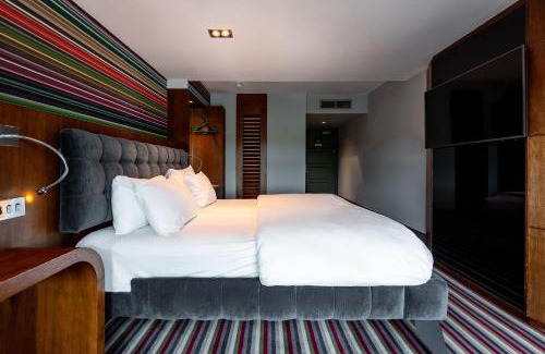 Ashton-under-Lyne Hotel | Village Hotel Manchester Ashton