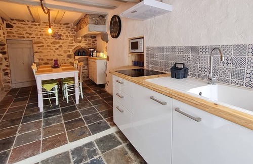 Lizieres House | Village house at the gateway to Creuse