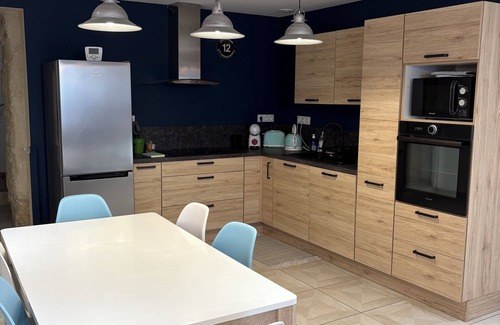 Etoile-sur-Rhone House | Village house in historic center