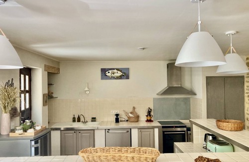 Suze-la-Rousse Ski Chalet | village house with garden and private pool, air conditioning