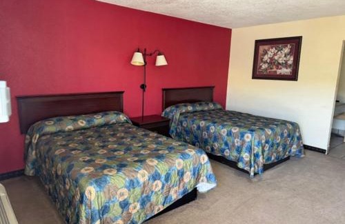 Ada Hotel | Village Inn