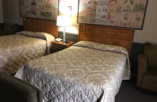 Nelson Hotel | Village Inn