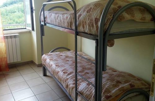 Castel di Tora Apartment | Village on the Lake Holiday House