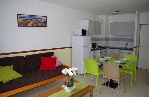Meze RV Rental | Village Thalassa - Gîte en rez-de-jardin