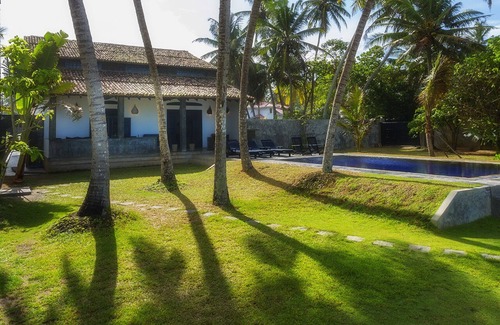 Hikkaduwa Villa | Villananda - Amazing Beachfront Villa with Private Pool