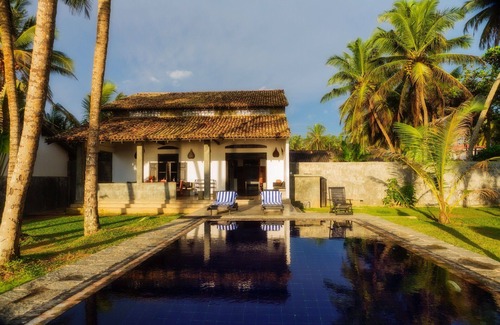 Hikkaduwa Villa | Villananda - Amazing Beachfront Villa with Private Pool