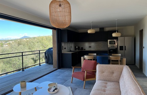 Molini Villa | Villas Agosta - Bergamia - sea view 50 m from the beach, new and luxurious
