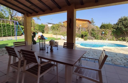 Can Carbonell Ski Chalet | VILLAS COSETTE VILLA MARTINA with swimming pool,