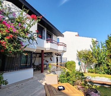 Iskele Mahallesi Bed & Breakfast | VillaSkalaUrla