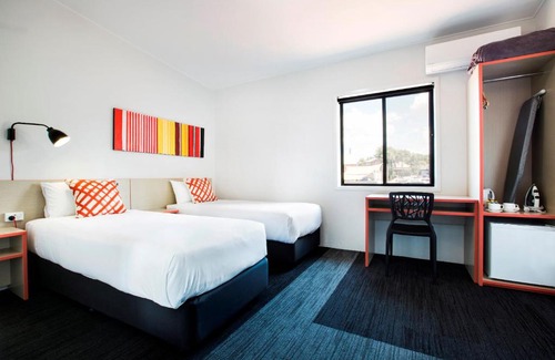 Villawood Hotel | Villawood Hotel