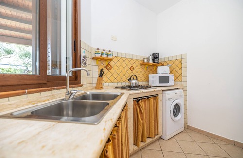 Piana Calzata Villa | VILLECEFALU. English lawn. 2 kitchens, 3 bedrooms, 3 bathrooms, veranda