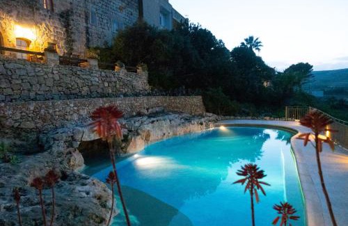 Munxar House | Villeleynah Holiday Home