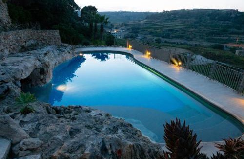 Munxar House | Villeleynah Holiday Home
