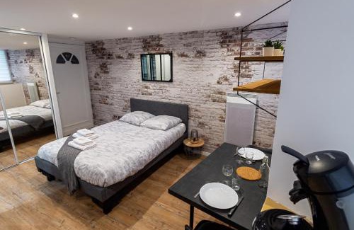Villeneuve-sur-Lot Apartment | VilleneuveCityStay Moderne