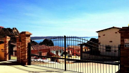 Nebida House | Villetta bordo piscina vista mare Wi-Fi Gratis