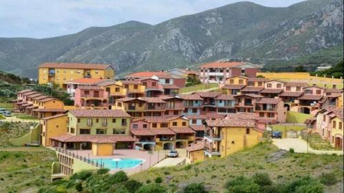 Nebida House | Villetta bordo piscina vista mare Wi-Fi Gratis