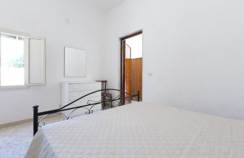 Torre Lapillo House | Villetta Giovy by BarbarHouse